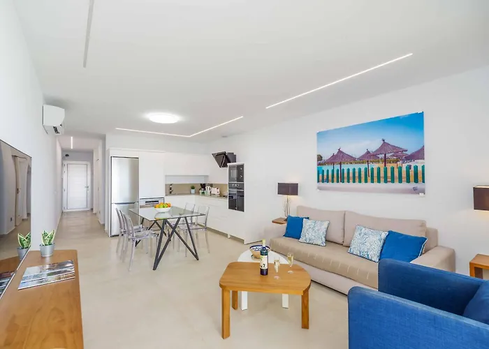 Marina Azul Playa Blanca (Lanzarote)